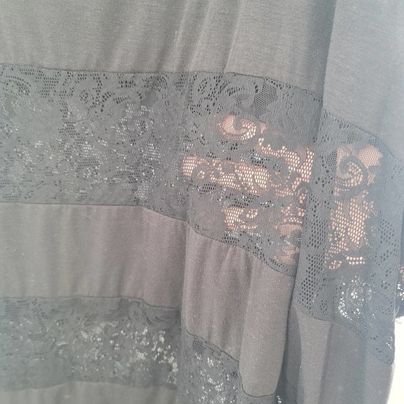 LANE Bryant Black Cold Shoulder Lace Knit Tee Size 26/28 PLUS Short Sleeve - Picture 5 of 6